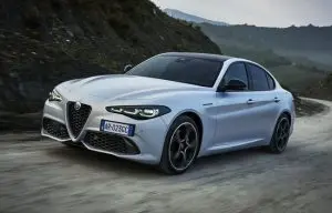 Alfa Romeo Giulia и Stelvio ќе се произведуваат уште две години