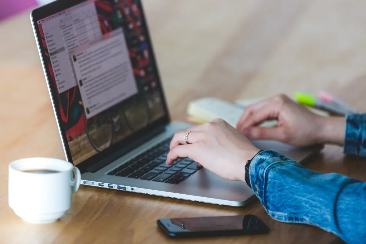 Започна аплицирањето за електронски ваучери за студенти преку Националниот портал за е-услуги