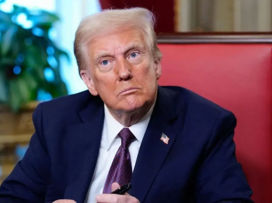 Трамп инвестирал најмалку 82 милиони долари во обврзници, фокусиран на секторите што ги претпочита