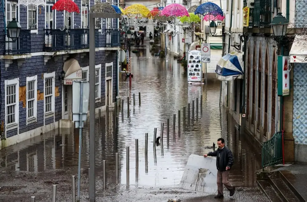 Клаудија ја „пустоши“ Европа: Бројот на жртви расте (ВИДЕО)
