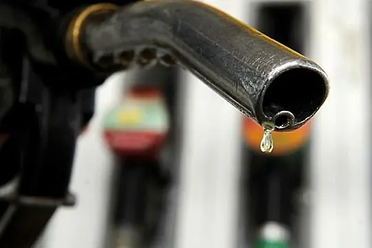 Поскапуваат бензините и дизелот