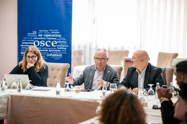 Мисијата на ОБСЕ во зајакнување на соработката меѓу полицијата, општината и ромската заедница