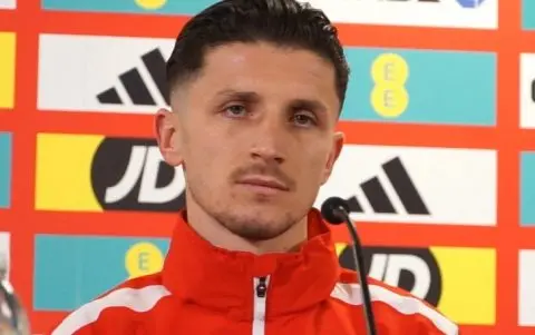 Барди: Нема да имаме премногу наши навивачи утре, но зад нас е цела една нација