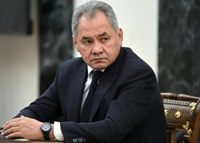 СПРЕЧЕН АТЕНТАТ ВРЗ ШОЈГУ: Нападот бил планиран при посета на гробот на роднини на гробиштата во Моска, приведени се три лица