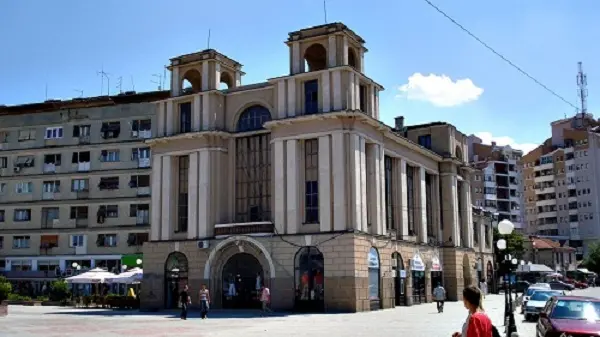 Вработен во кумановско јавно претпријатие фатен со фалсификувана диплома од средно