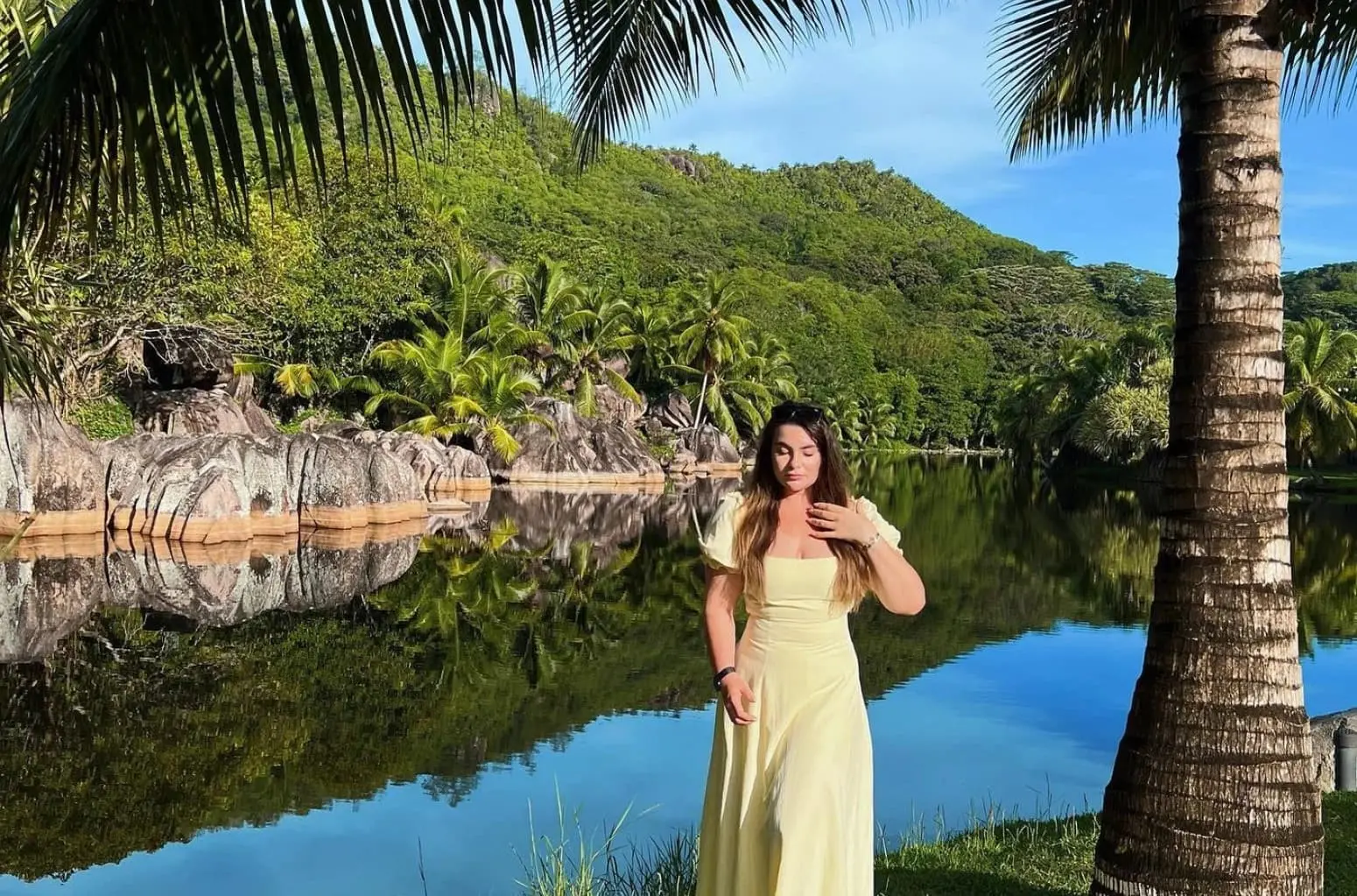 Инфлуенсерка ја разбесни јавноста: Сопругот ѝ купи остров од бизарна причина