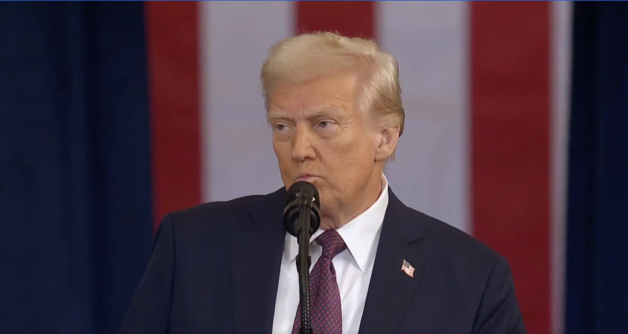 Трамп попушти и даде зелено светло за отворање на досиејата на Епстајн