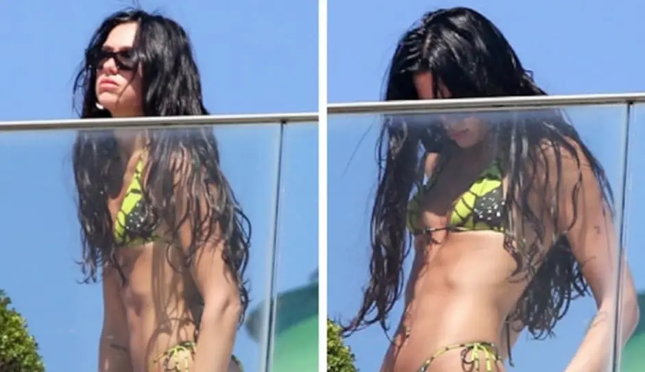 Дуа Липа опуштено во бикини покрај базен во Рио (ФОТО)