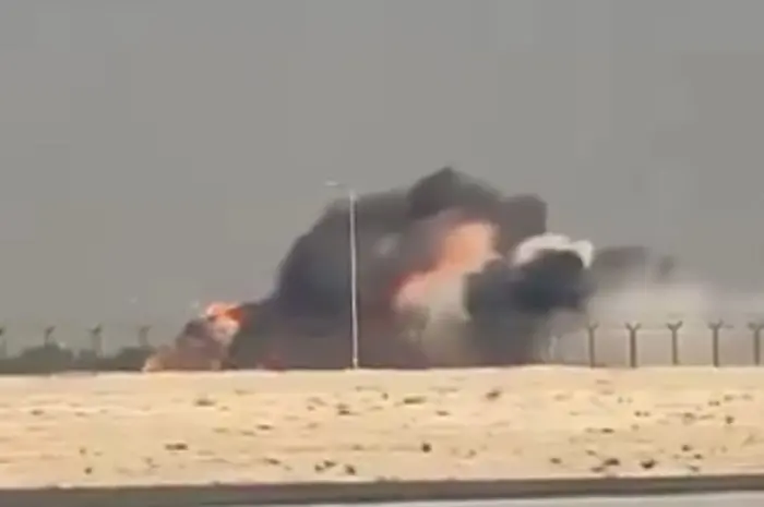 (Видео) Борбен авион се урна на аеромитинг во Дубаи