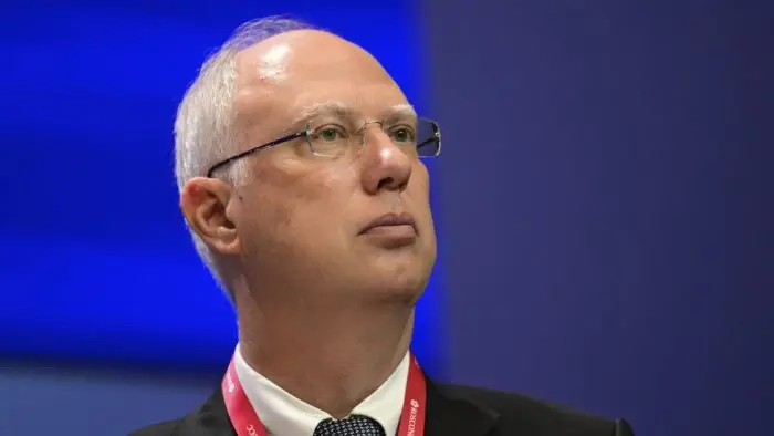 КИРИЛ ДМИТРИЕВ: Внимателно гледајте ги оние што го напаѓаат мировниот план на Трамп и како профитираат од бесконечна војна