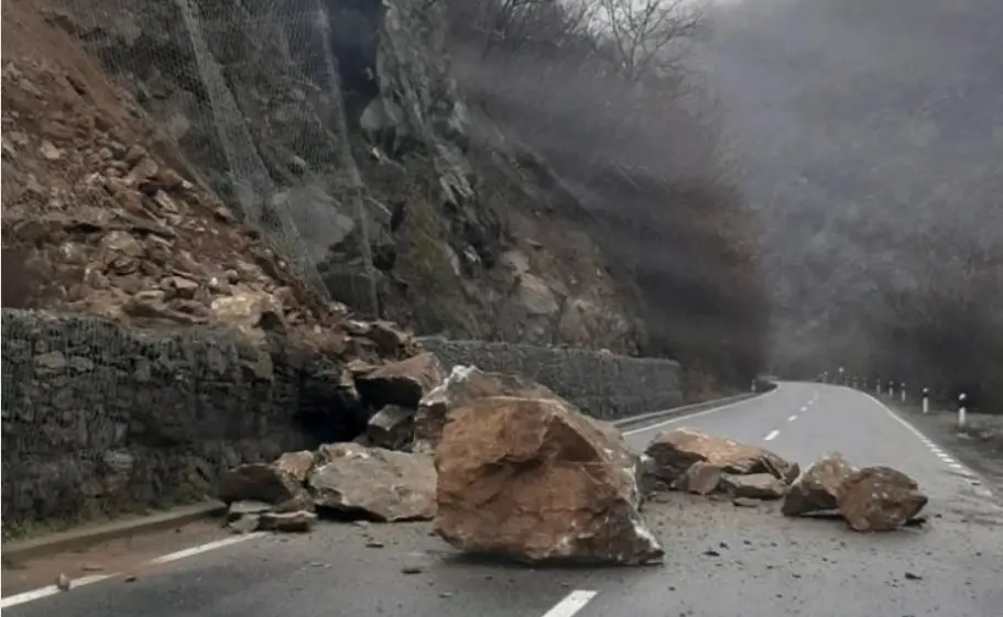 Нормализиран сообраќајот на патот Крива Паланка – Деве Баир