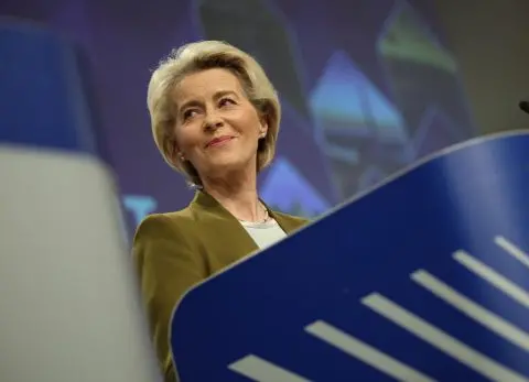 Фон дер Лајен: ЕУ мора да игра централна улога во обезбедувањето мир во Украина