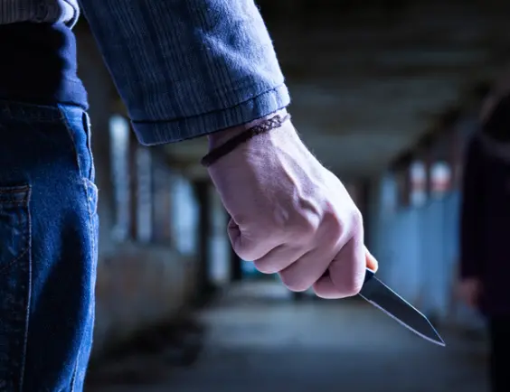 Уапсени седум лица во Скопје и Тетово, пронајдена дрога и нож