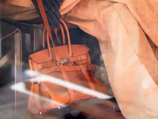 „Хермес“ останува меѓу најотпорните луксузни брендови