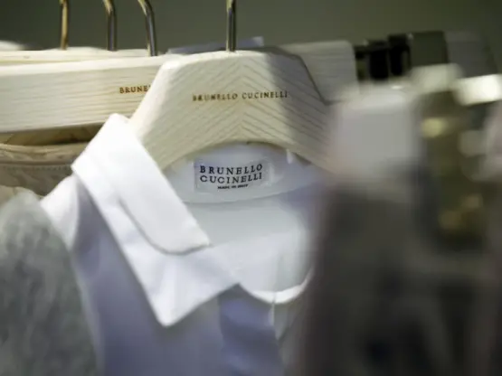 Кралот на кашмирот на удар – дали „Брунело Кучинели“ го губи сјајот?