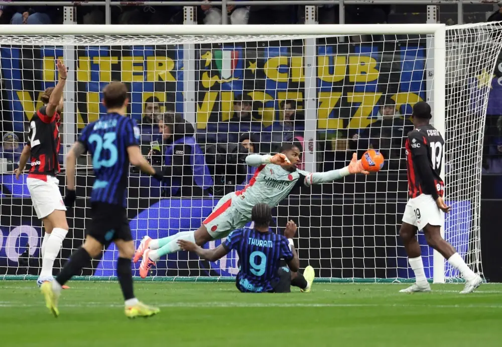 (Видео) Мењон му одбрани пенал на Чалханоглу, Милан го победи Интер