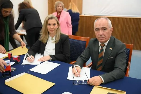 Потпишан договорот за "Инклузија на деца Роми во детските градинки"