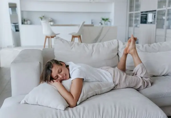 Попладневната дремка може да ви направи поголема штета отколку корист