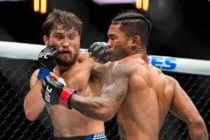 Го шокира фаворитот во УФЦ, па се врати на својата работа на градилиште- имаше посебен дочек (ВИДЕО)