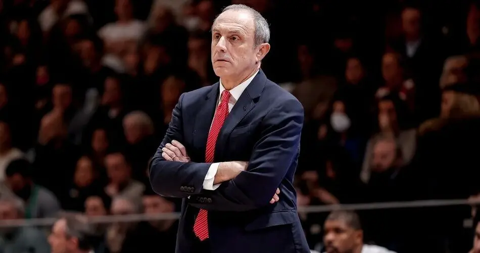 Шок во Милано, Еторе Месина поднесе оставка