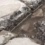 ДОЖДОТ РАСКОПА ДУПКИ ПО БИТОЛСКИТЕ УЛИЦИ