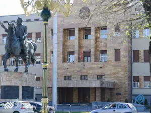 Директорот на „Дурмо Турс“ се бара со потерница