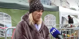 Десетици илјади луѓе ги дочекуваат студентите кои пешачејќи стигнуваат во Нови Сад