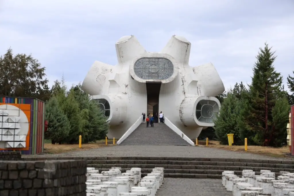 „МАКЕДОНИУМ“ – Една слика, илјада зборови…