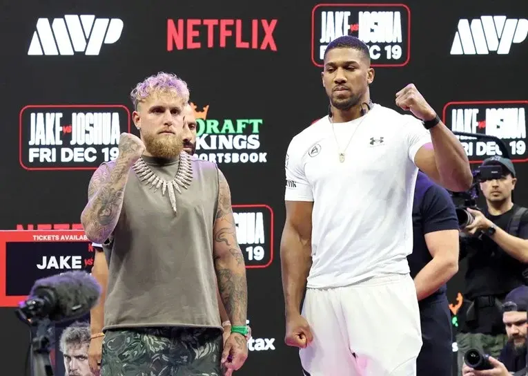 Џошуа од борбата со Јутјубер ќе заработи 80 милиони евра- тврди дека не се боксира за пари