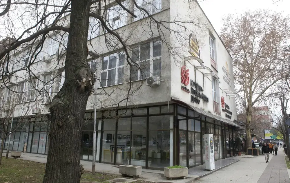 Пожар во менза во Визбегово, сопственикот сам го изгаснал, па завршил во болница