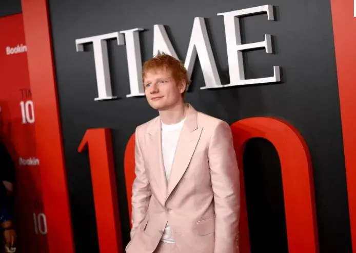 Фото: Ед Ширан ослабе 14 килограми и ги покажа мускулите!