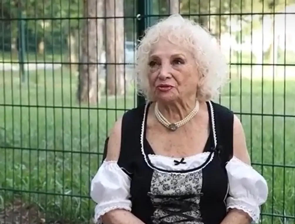 „Се лепат, како болви!“: 97-годишната Добрила од Дојран за додворувачите кои сѐ уште ги има, а сподели и рецепт за еликсир на младоста