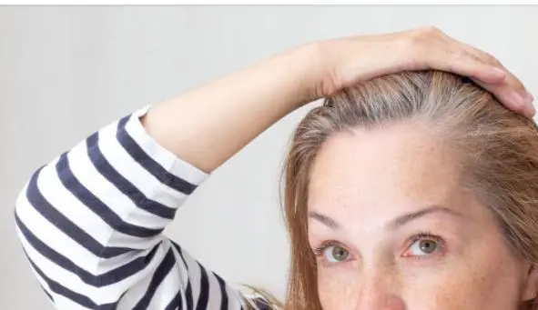 Шест начини да го одложите појавувањето на седи влакна што е можно подолго!