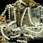 Истрага против две лица за затаен данок од над еден милион евра од трговија со злато и накит