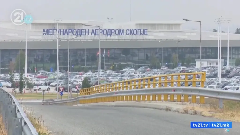 Авиосообраќајот се стабилизира, реализирани 27 лета – откажани 8, а пренасочен е 1 лет