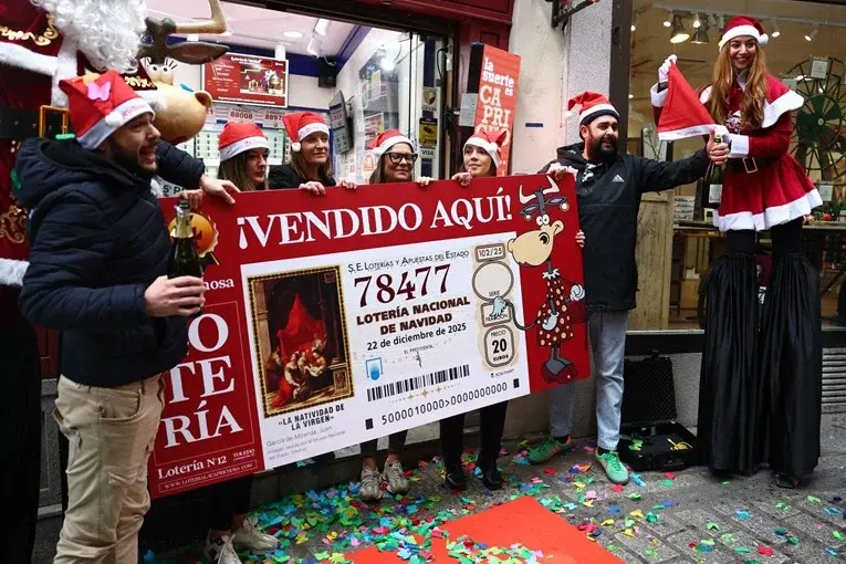Шпанската божикна лотарија исплати рекордни 2,77 милијарди евра за добивки (ВИДЕО)