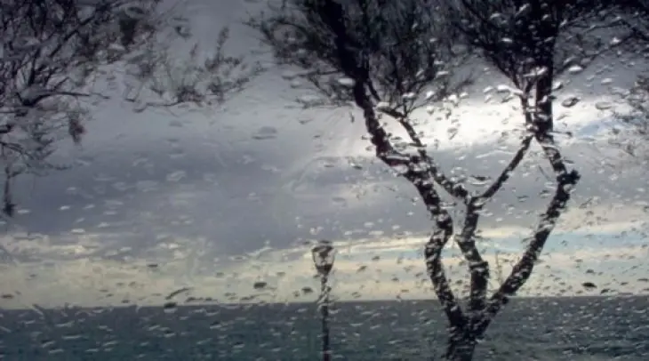 Во следните два дена повремени локални врнежи од дожд на планините снег