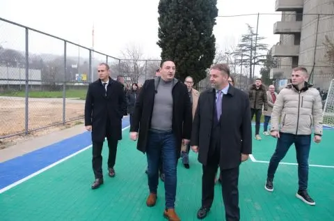 Министерот Ристовски го отвори реконструираното спортско игралиште во СД „Гоце Делчев“