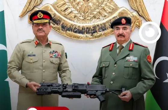 Драма на небото: Исчезна авион со военото раководство на Либија (ФОТО)