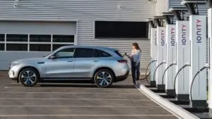 Европскиот автомобилски пазар се електризираше во 2025, хибридите уште поуспешни