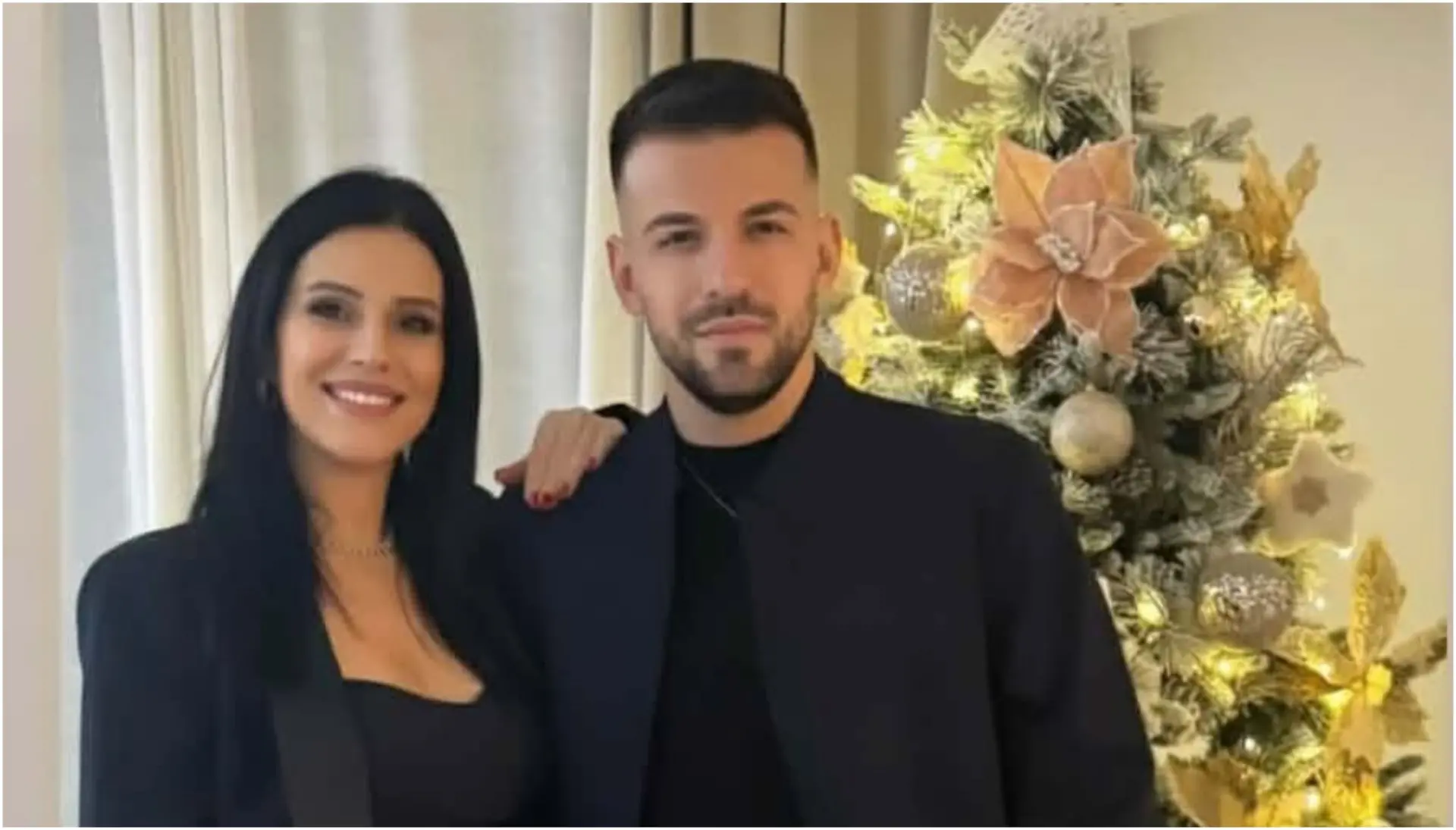 Едноставно, моќно, со вкус: Празничниот моден момент на Александар Трајковски и сопругата Александра