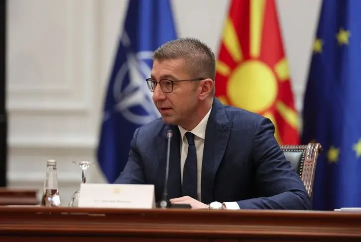 Каменот тежи на своето место, ни треба секој Македонец кој може да придонесе за развој на татковината, истакна Мицкоски