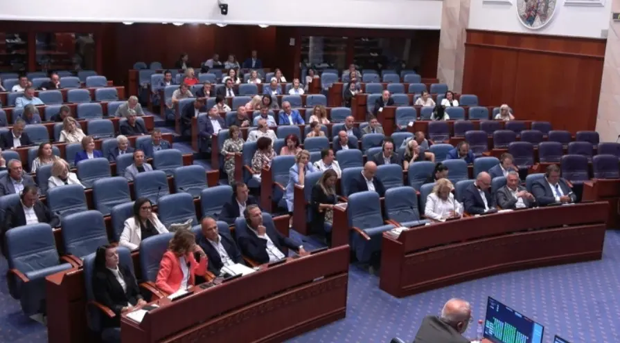 Собранието ги избра Мухамет Хоџа за министер за животна средина и Беким Сали за министер за евроинтеграции