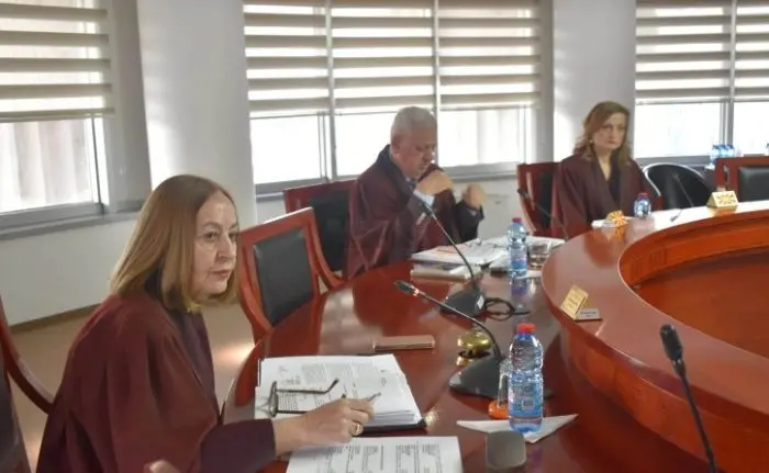 УСТАВНИОТ СУД ПОВЕДЕ ПОСТАПКА ЗА ПЛАТИТЕ НА СУДИИТЕ Покачувањето на пензиите ќе се разгледува кога ќе се комплетира Судот