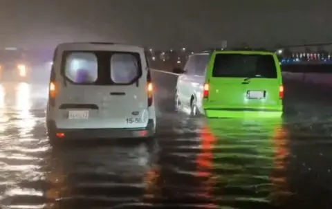 Во Лос Анџелес прогласена вонредна состојба поради поплавите 