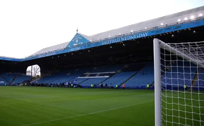 Екс професионален покер играч го купува најстариот фудбалски клуб во светот