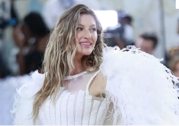 Фото: За „жешката“ Жизел нема доволно тесен фустан