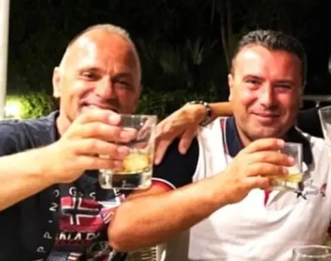 (Видео) Дали Венко кој има златна виза за Дубаи е партнер на Заев во градење на 40-катницата во Дубаи, прашува Манасиевски