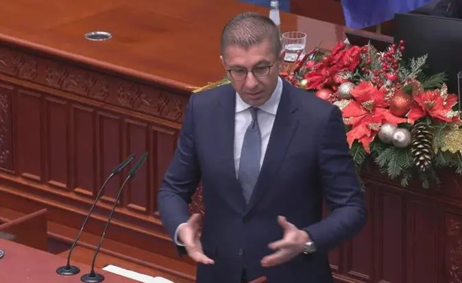 Мицкоски до Филипче: Ја манипулиравте јавноста со покачување на струјата над пет, десет проценти, а вие како Влада направивте катаклизма во енергетскиот сектор