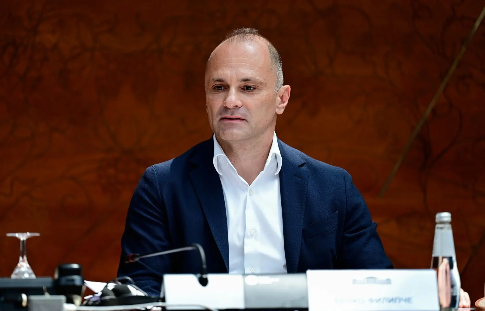 Филипче: Резолуцијата за мигранти е противуставна, забрана на говор како во Третиот Рајх